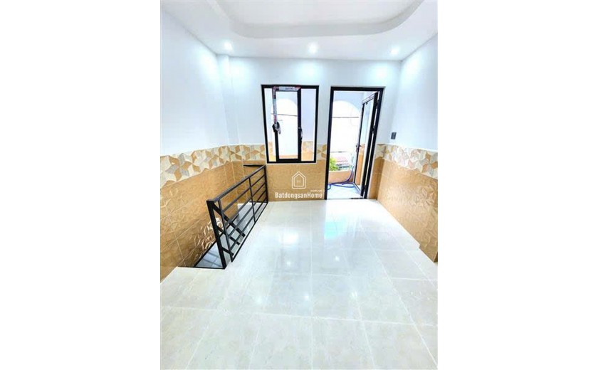 L1655 ⭐️ Giảm 120tr! sát Vincom Plaza Quang Trung GV, SHR, Vuông, 2 tầng, 3.3x7m, 2.x tỷ